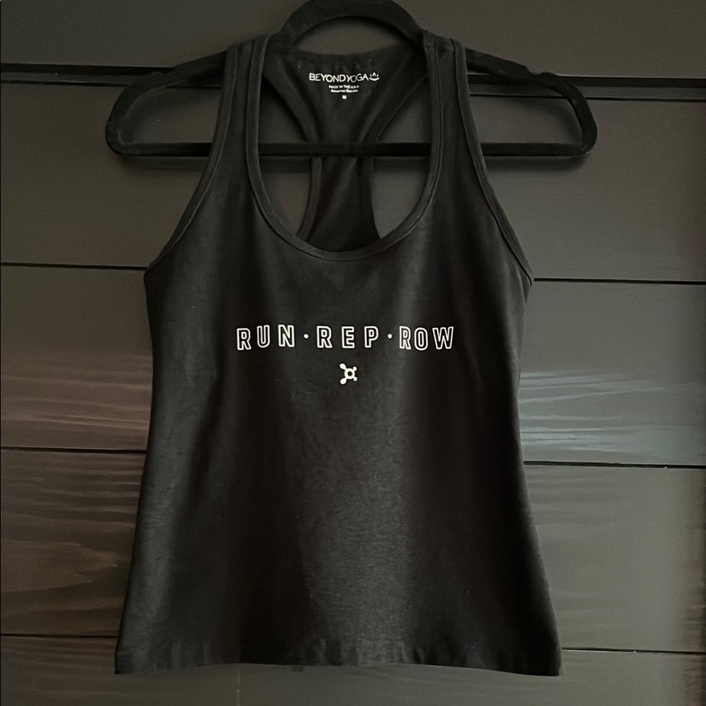 Beyond Yoga Black Fitted Sleeveless Tank